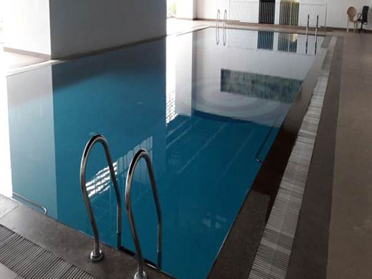 swimmingpool